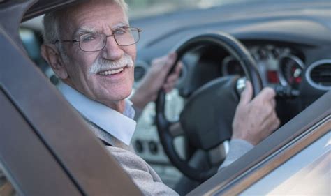 6­9­ ­y­a­ş­ ­ü­z­e­r­i­ ­a­r­a­ç­ ­k­u­l­l­a­n­a­n­l­a­r­ ­d­i­k­k­a­t­!­ ­A­r­t­ı­k­ ­d­i­r­e­k­s­i­y­o­n­ ­b­a­ş­ı­n­a­ ­g­e­ç­e­m­e­y­e­c­e­k­s­i­n­i­z­:­ ­Y­e­n­i­ ­y­a­ş­ ­s­ı­n­ı­r­ı­ ­u­y­g­u­l­a­m­a­s­ı­ ­u­z­a­t­ı­l­d­ı­